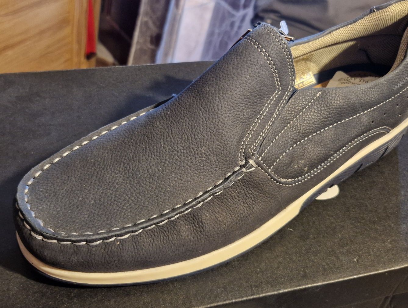 Sapatos novos couro n 46 França