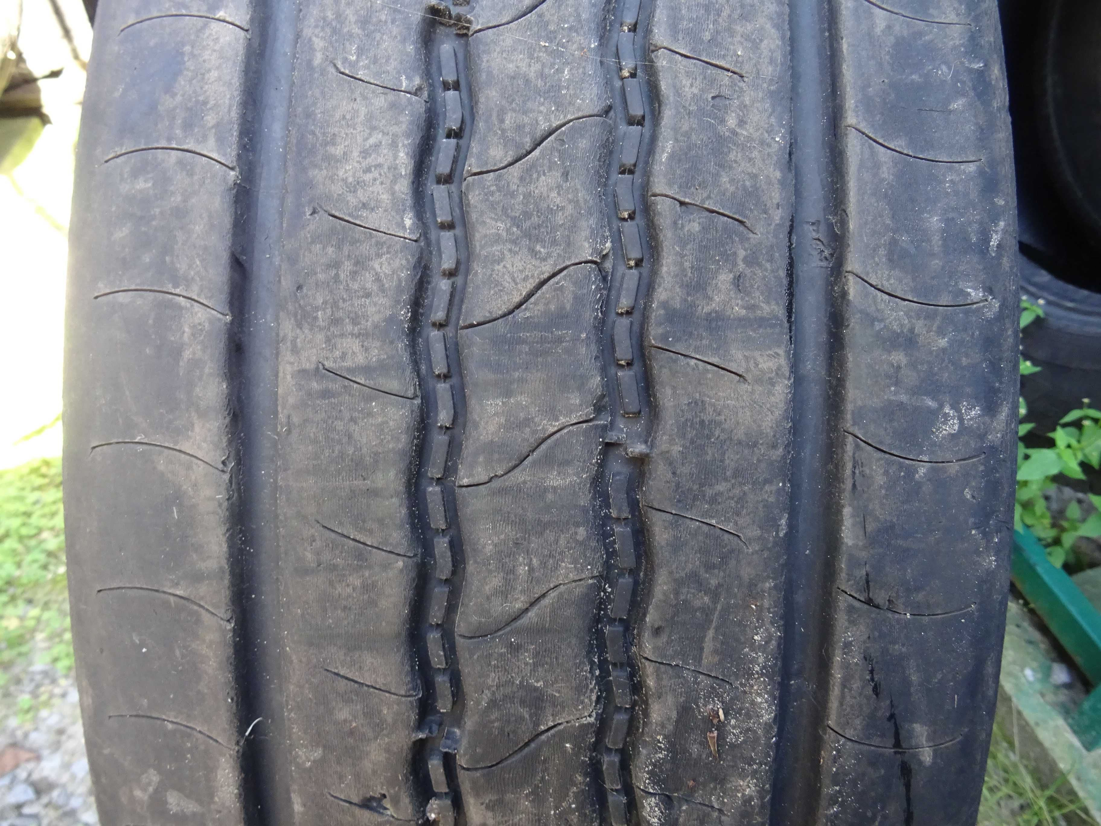 Opona 315/70R22.5 Bridgestone R-STEER 001 (700 netto)