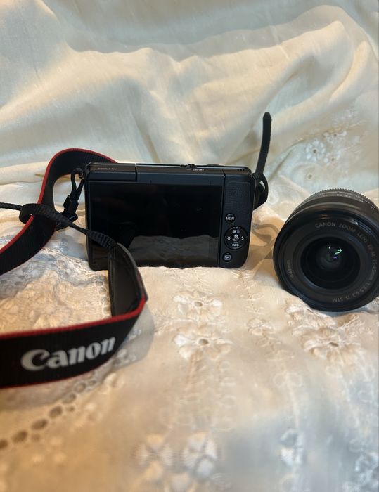 Canon EOS M10 + Lente 15-45mm