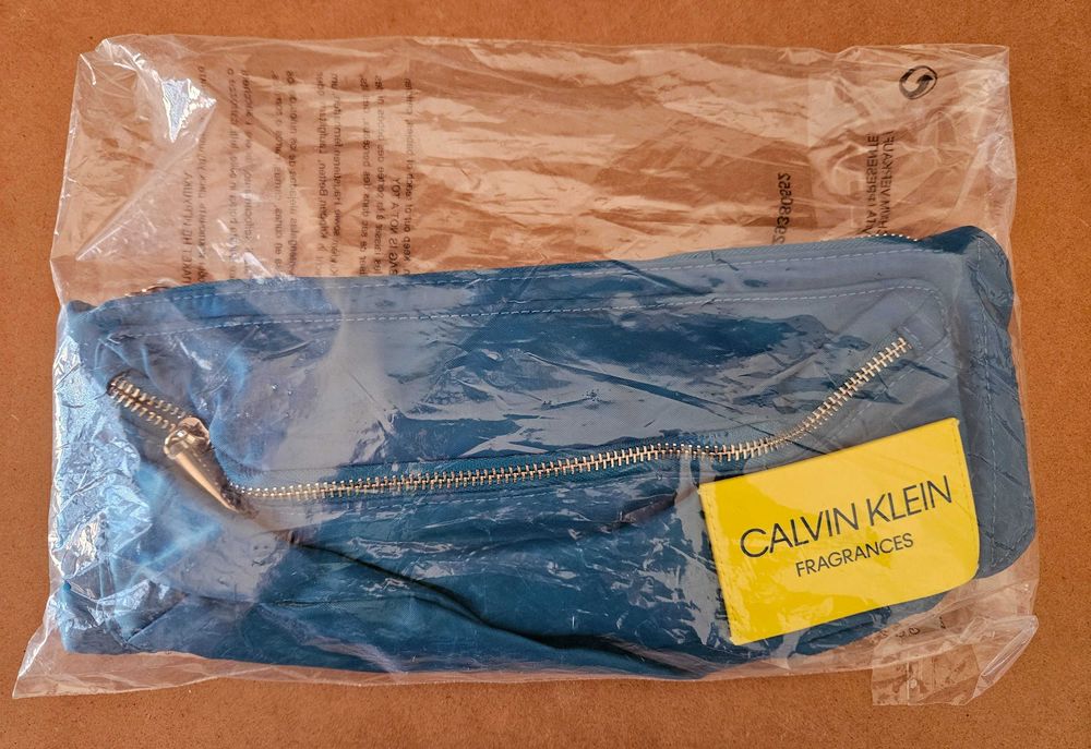 Bolsa de cintura azul Calvin Klein - NOVA