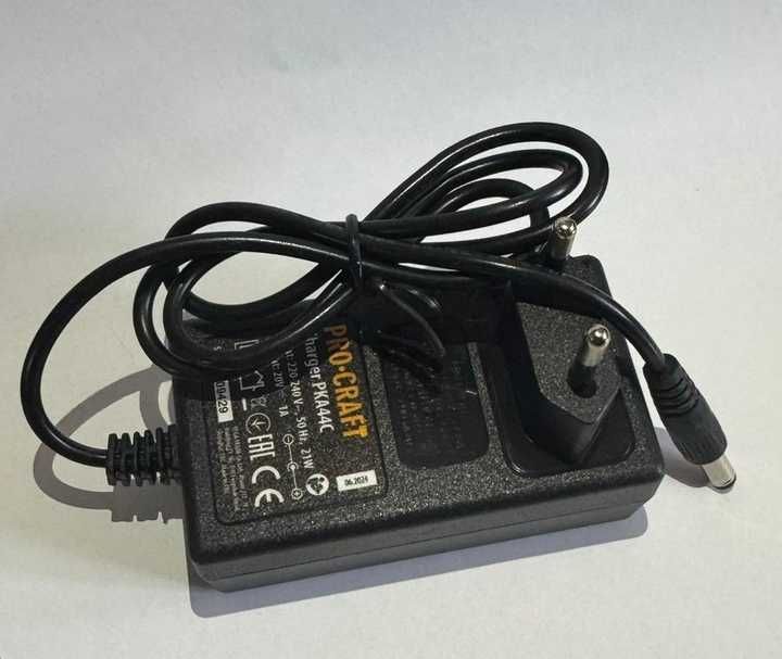 Аккумуляторные  батареи  и Зарядное Procraft 20 V, 2A