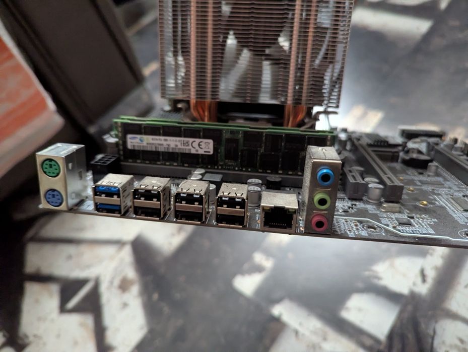 Комплект на xeon e5 2667v2 3.3-4.0 GHz