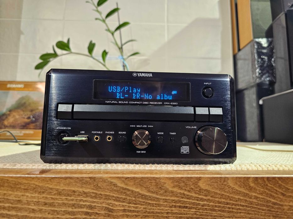 Ресивер Yamaha PianoCraft CRX-E320