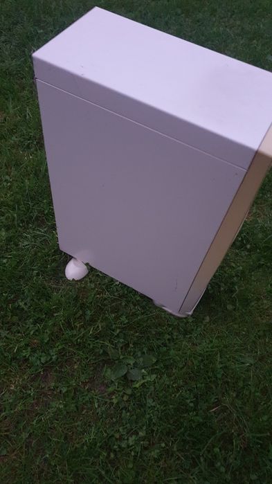 Obudowa Big Tower Retro nóżki obracane 240stopni.