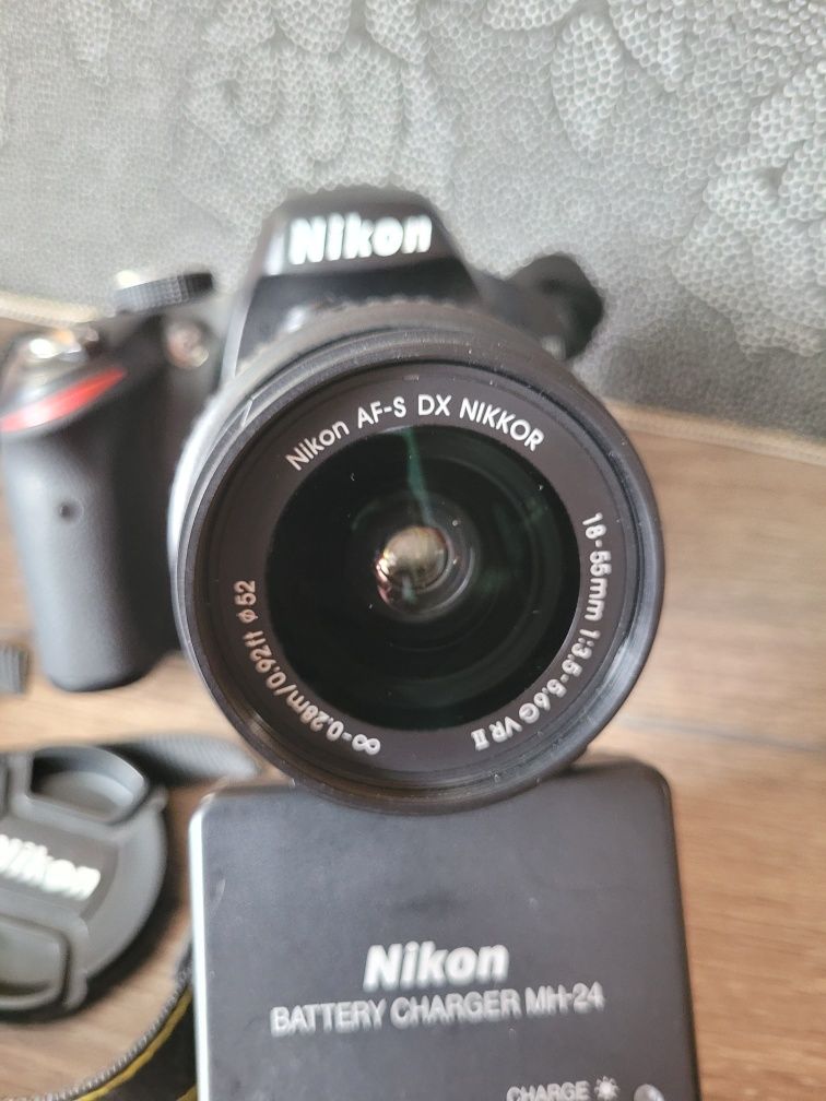 Nikon d3200, VR 18-55mm+Сумка+Флешка