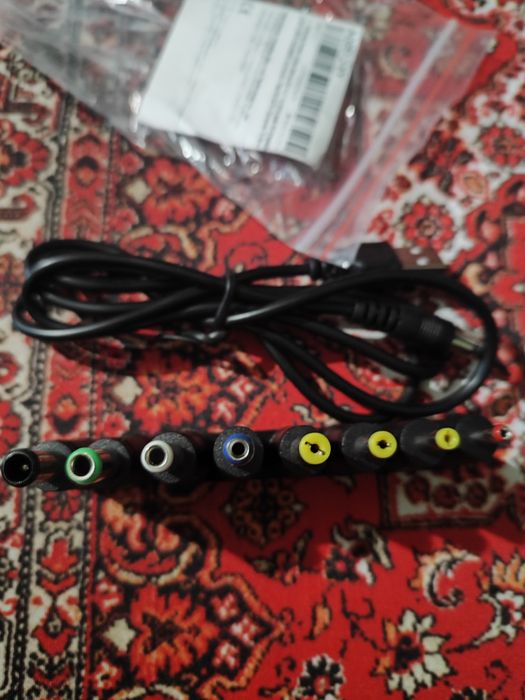 Кабель з 5В на 12В + набір з 8 перехідників