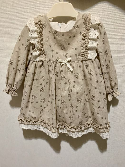 Сукня на річок з рюшами