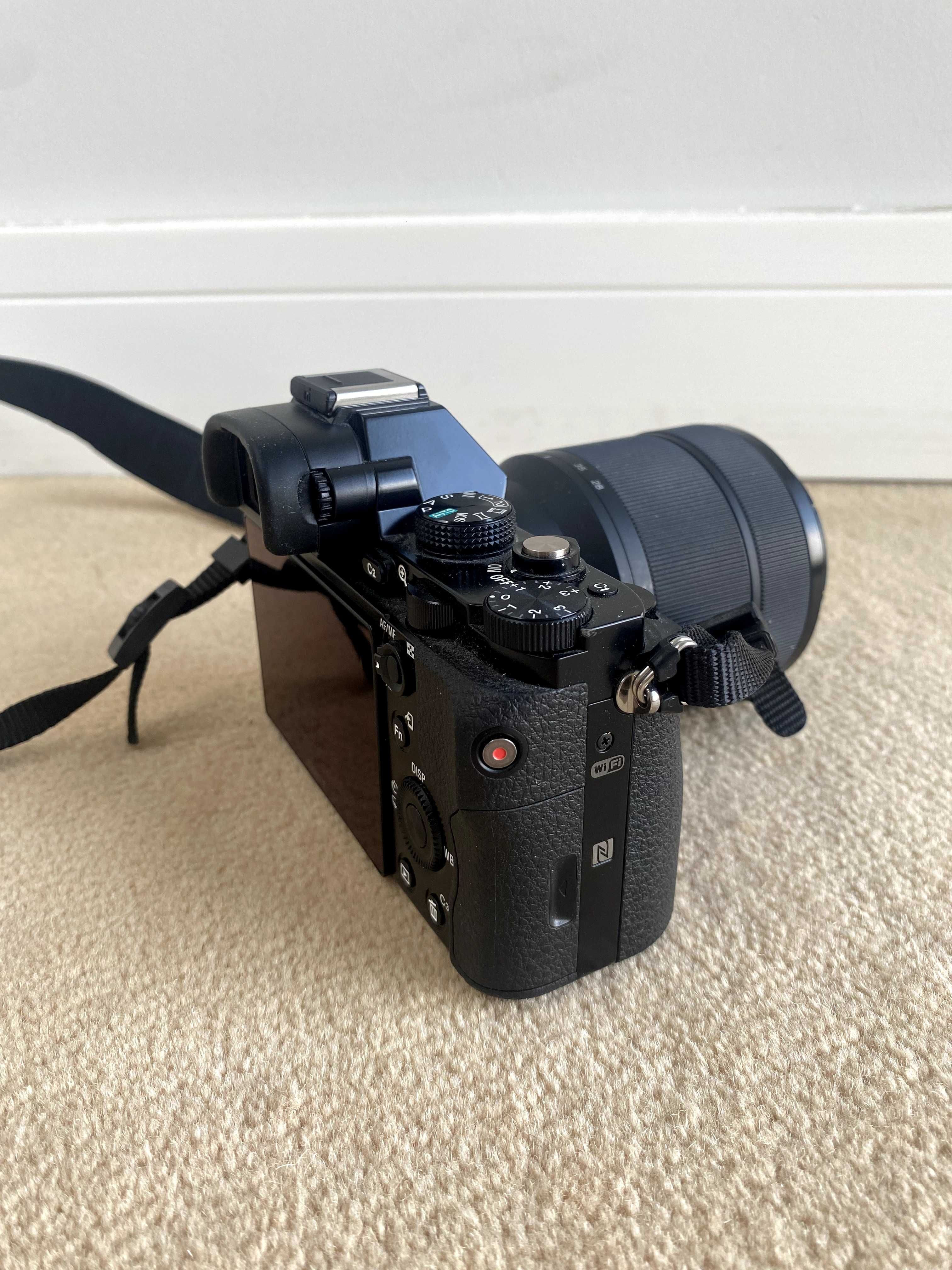 Aparat SONY Alpha A7 z obiektywem FE 3.5-5.6/28-70 OSS