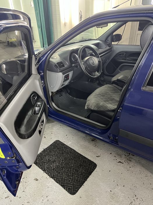 Renault Clio 2006 • 1.4 бензин/газ • Механіка