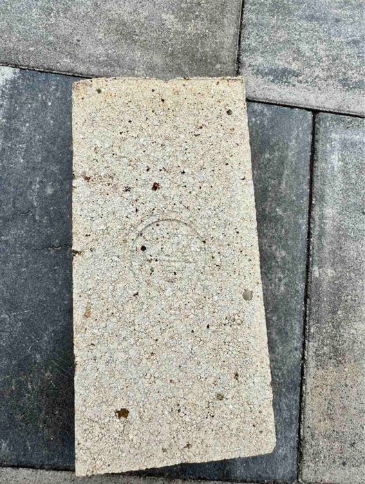 Продам кирпич огнеупорный ША-5 шамотный.