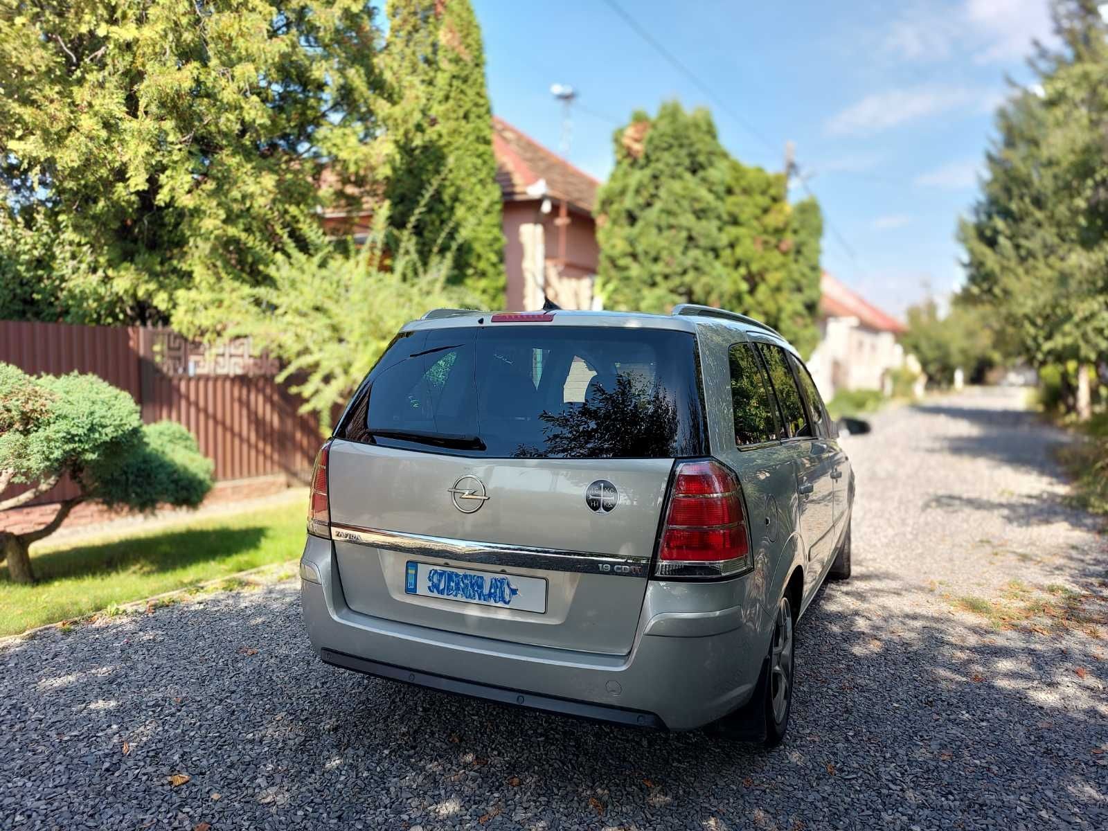 OpeL Zafira 2006