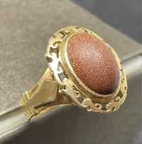 Złoty pierścionek z piaskiem pustyni próby 585