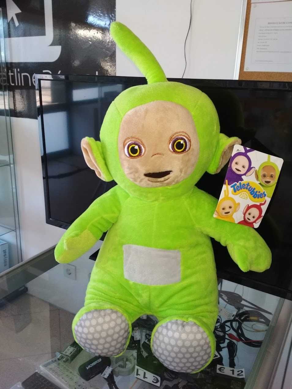 PROMO:Peluche Teletubbies Dipsy 50cm/45cm Sentado