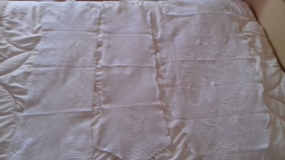 3 centros de mesa em croche, brancos, feitos à mão