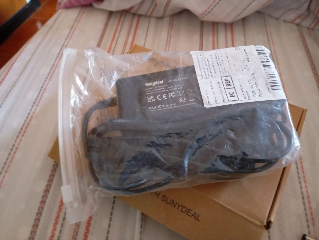 Carregador para computador universal,