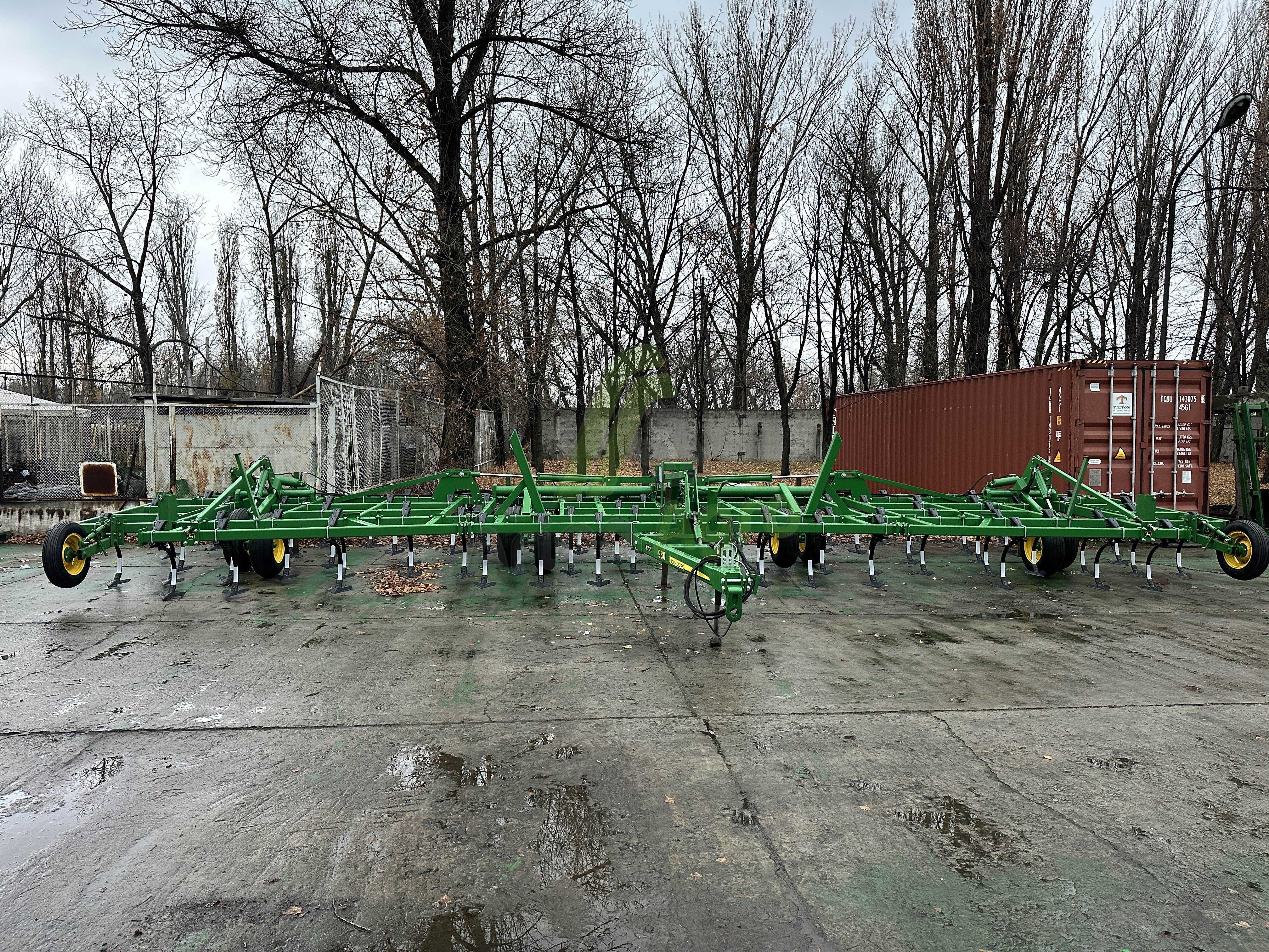 Культиватор Джон Дір 980 John Deere шириною 13 метрів