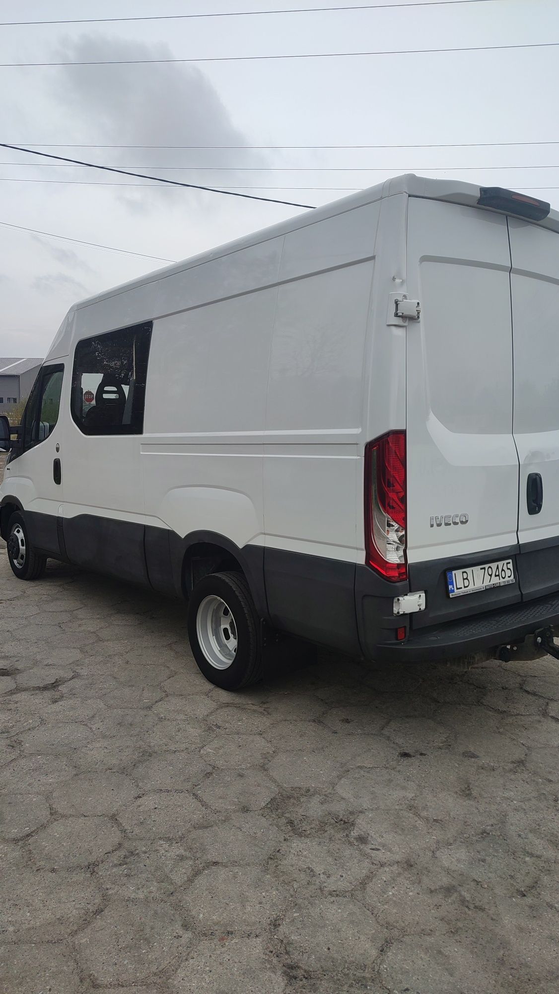 Iveco daily 35-140 brygadówka 7 os bliźniak 2018 rok