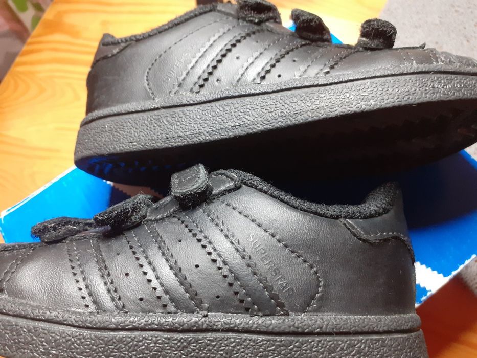 Buty chłopięce Adidas 23.5