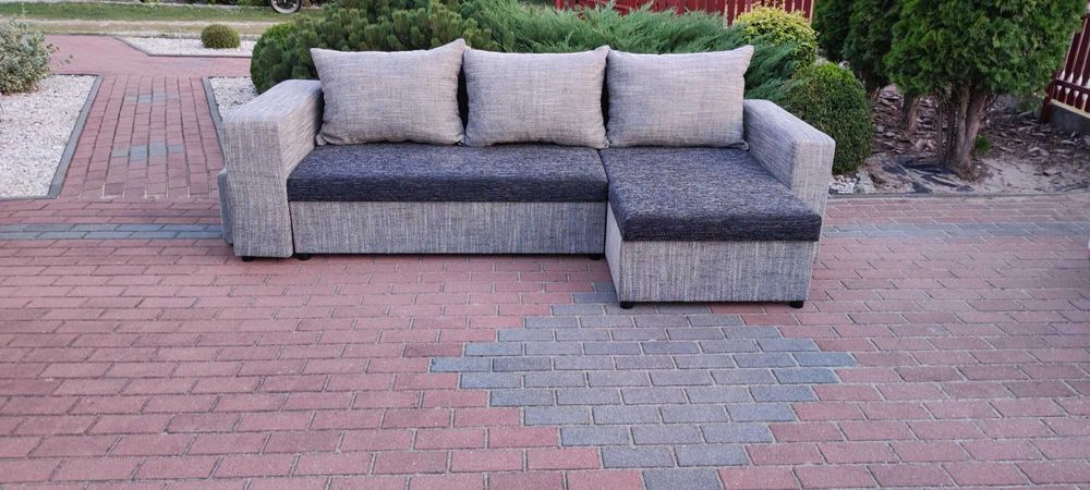 Kanapa GRAND z pufami. Kanapa z pufami