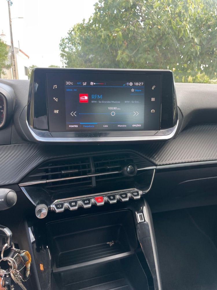 Vendo Peugeot 208 Preto Metalico