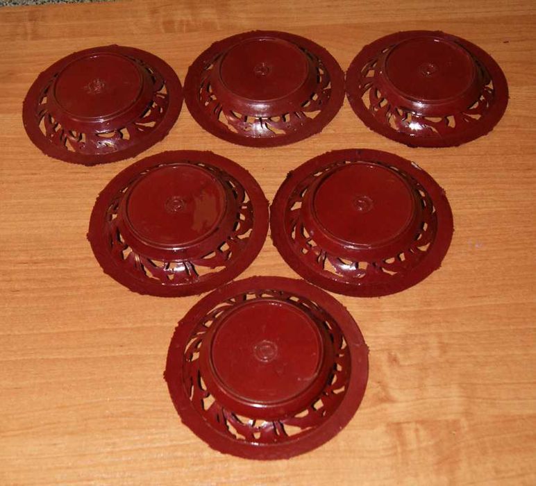 Koszyczki do szklanek z podstawkami 6 szt. plastik PRL Vintage