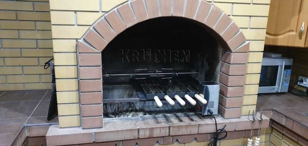 Napęd elektryczny do szaszłyków w grillu, palenisku, kominku, piecu