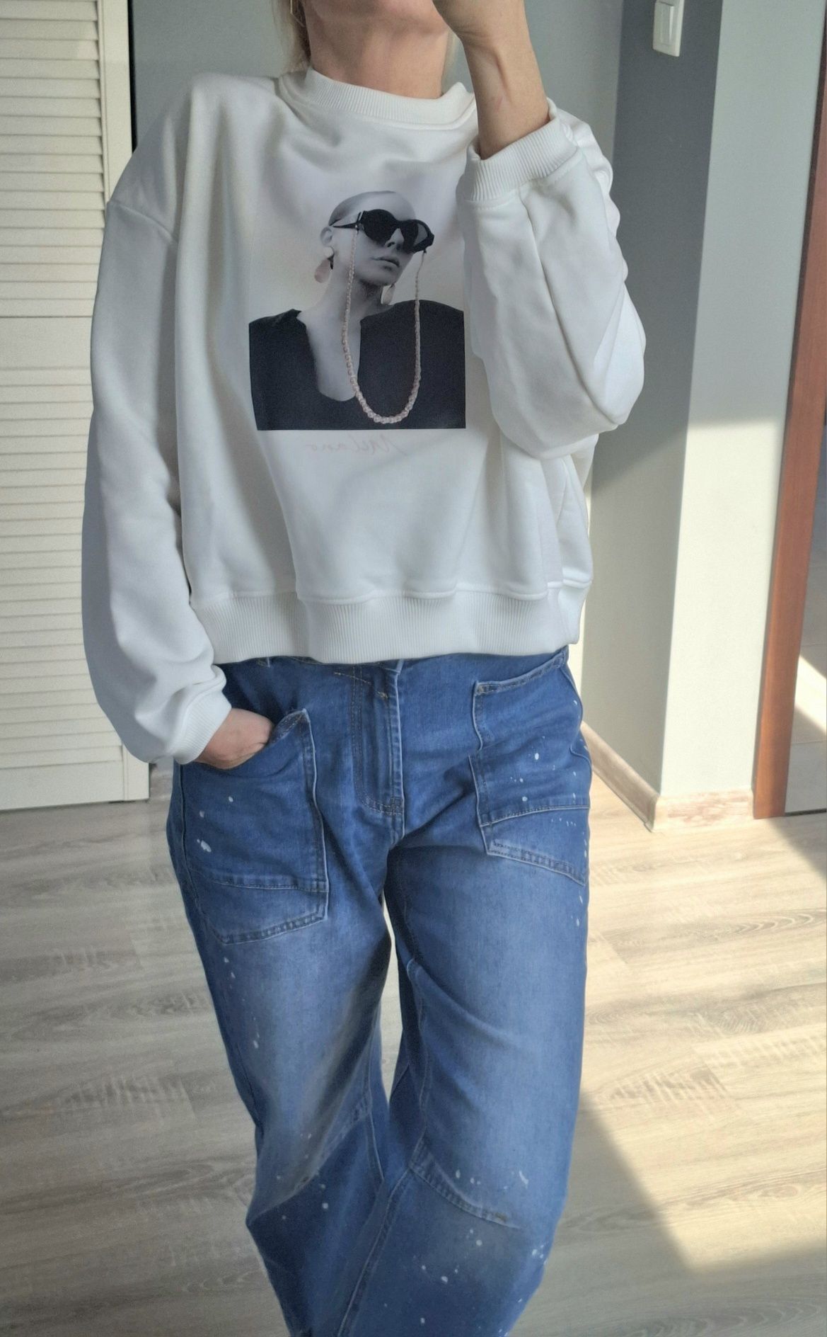 Bluza z dziewczyną nooda oversize kremowa