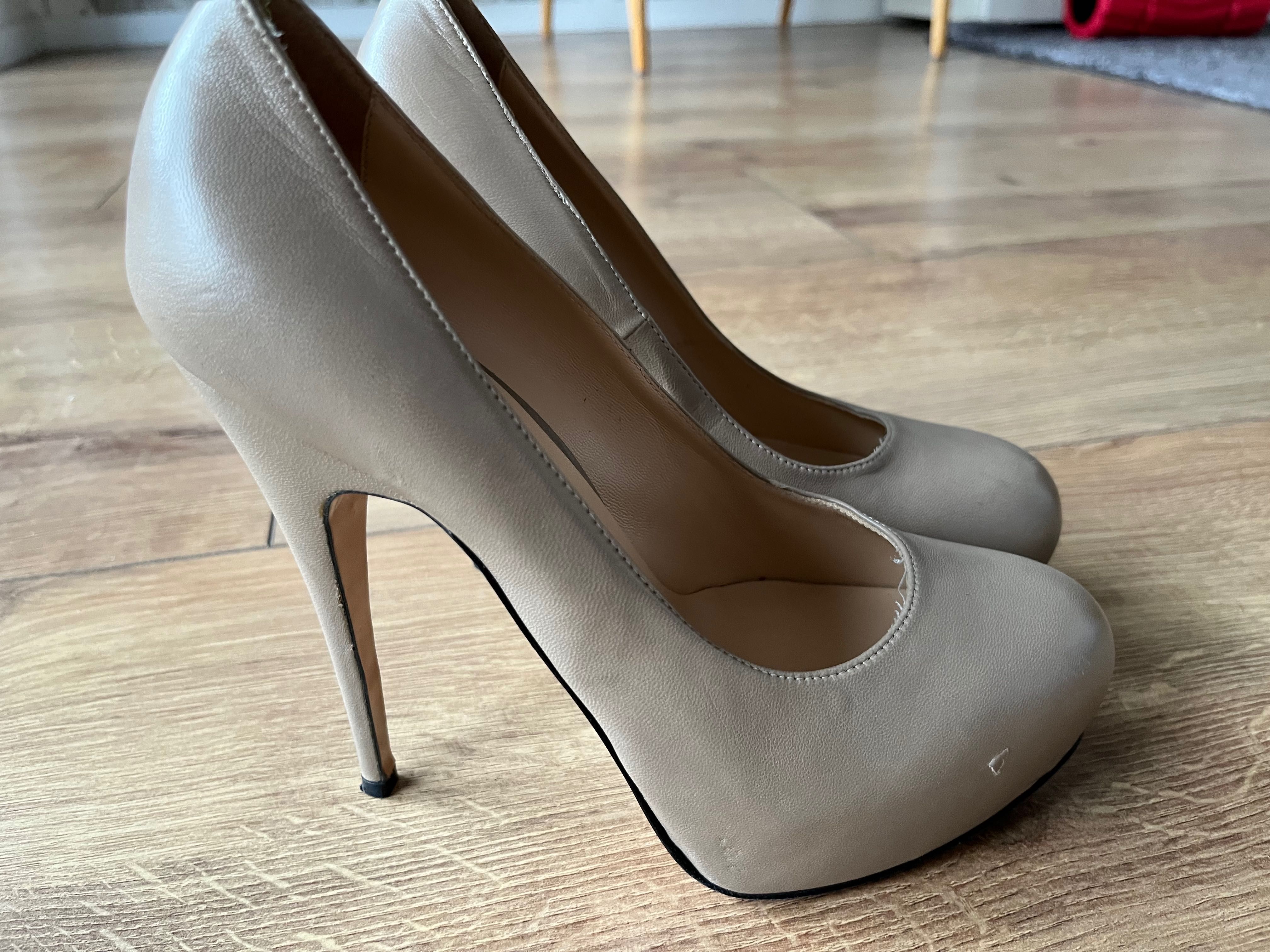 Buty szpilki Simona Barbieri 38