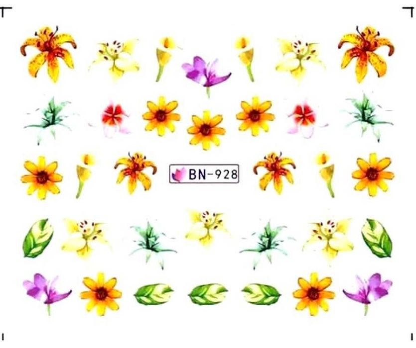 Wodne naklejki na paznokcie