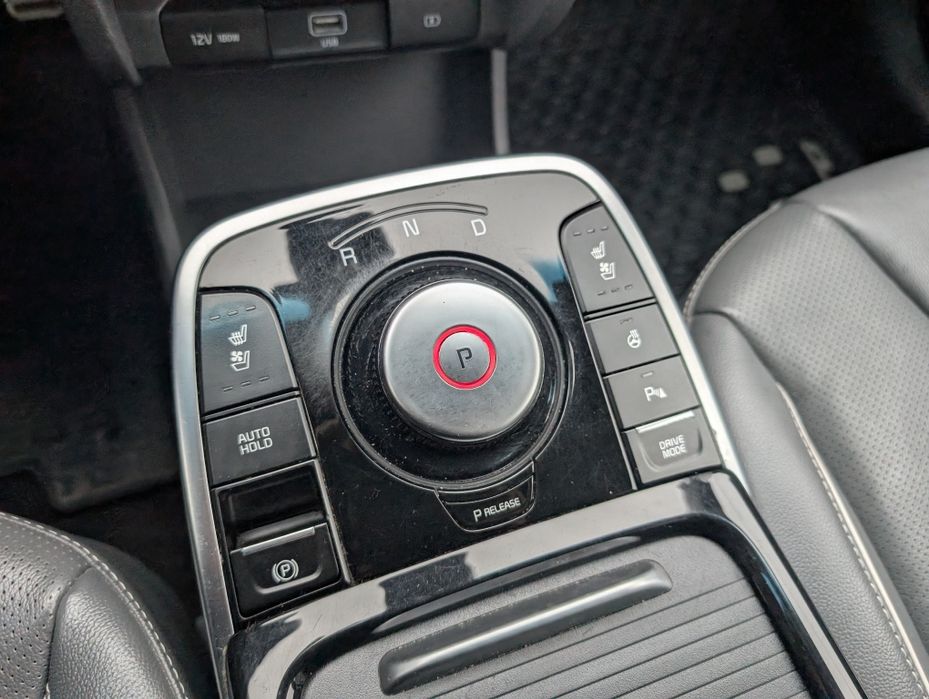 Продам Kia Niro 64кВ