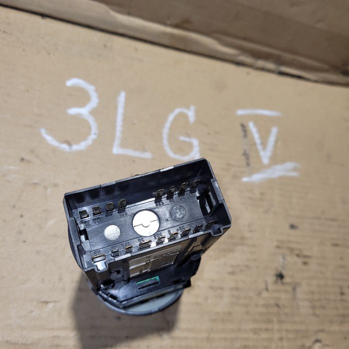 Włącznik przełącznik świateł audi a4 b6 2002r