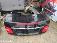 Tampa da Mala Mercedes E220 W212