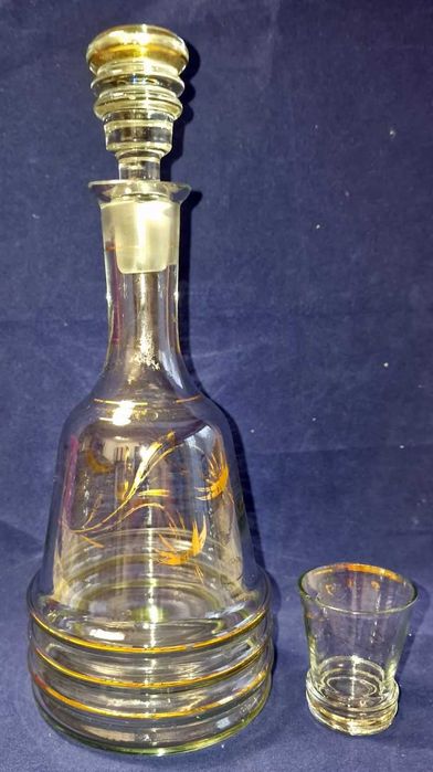 Karafka szklana vintage – złoty motyw liści – lata 70.