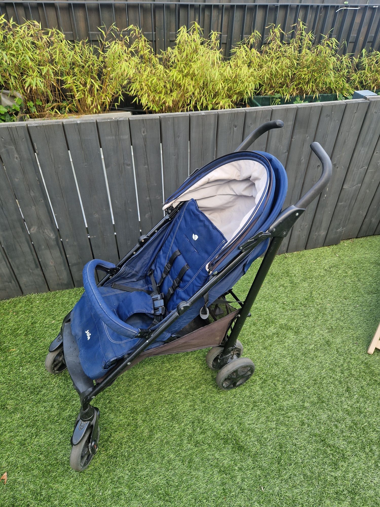 Joie Brisk LX spacerówka parasolka wózek