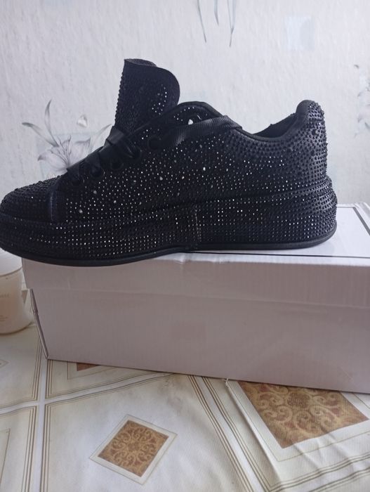 Женские кроссовки пр-ва Турция