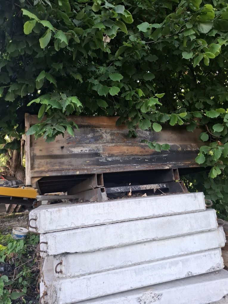 Zabudowa busa wywrotka kiper
