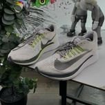 Кросівки Nike Zoom Fly 46 розмір 248
