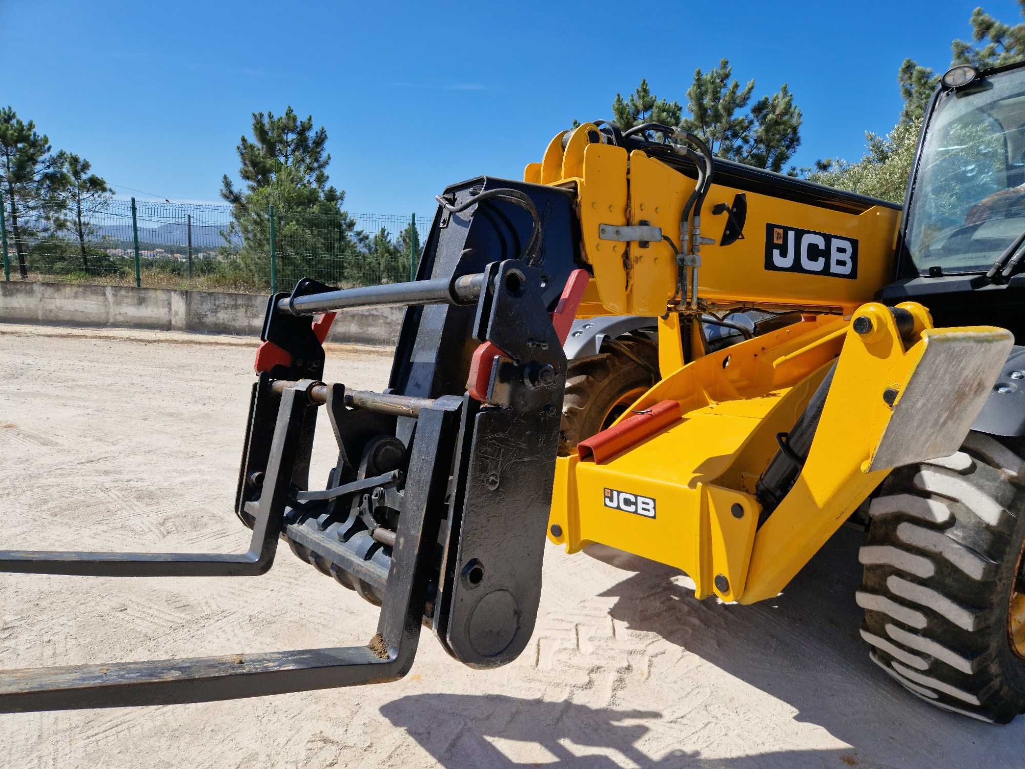 Multifunções  JCB 535 140