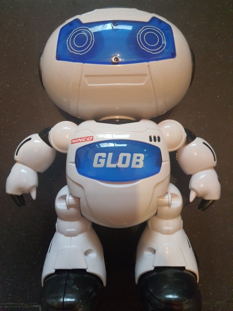 Mio robot novo a estrear robô glob