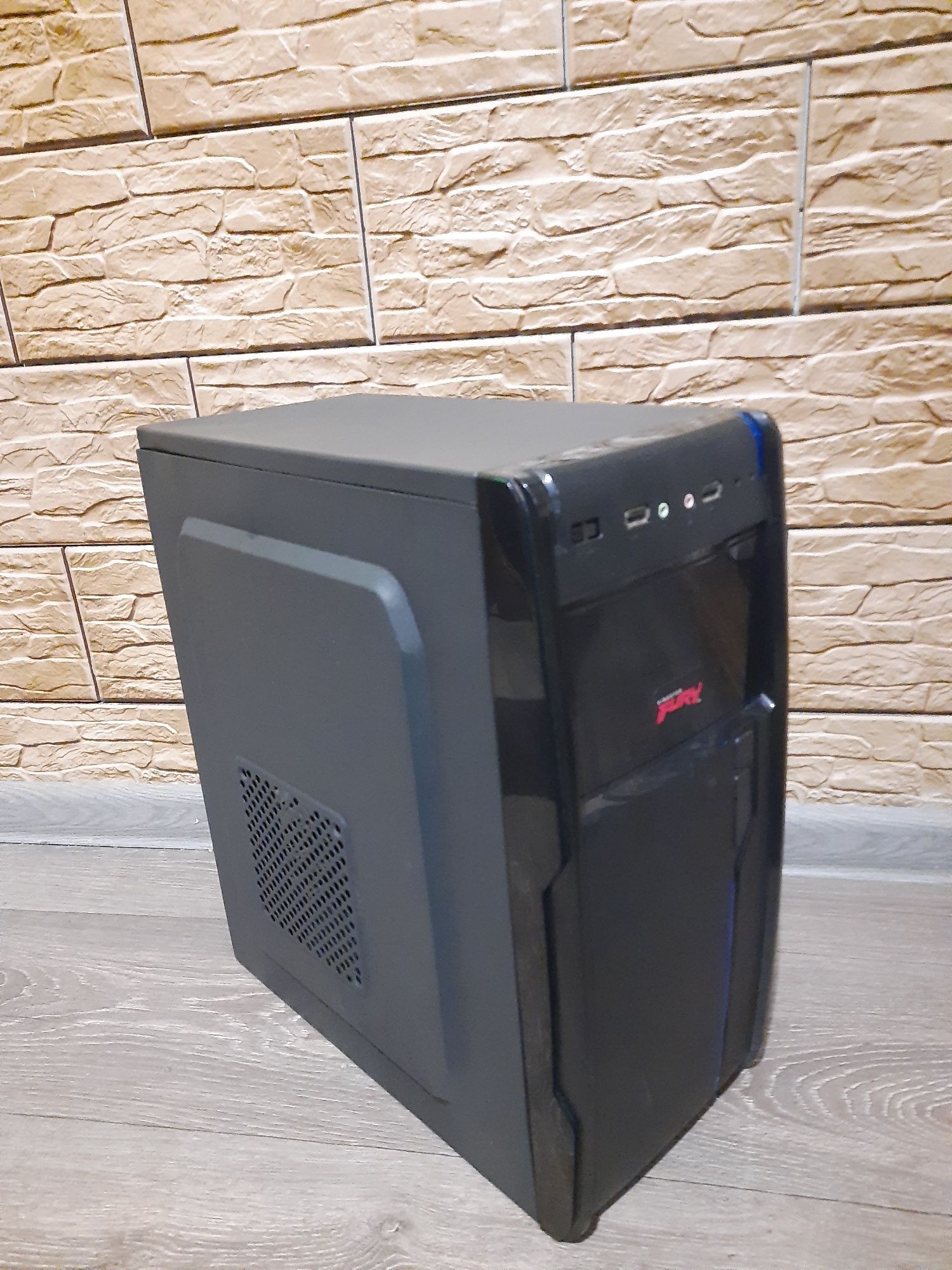 Бюджетний ПК і3-7100/16 gb DDR4 2133/500 HDD
