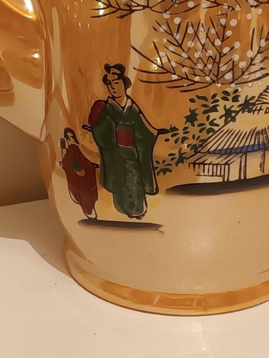 Serviço de café em porcelana pintado à mão impecável