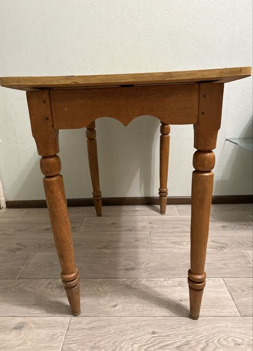 Кухонний стіл 60 на 100, самовивіз