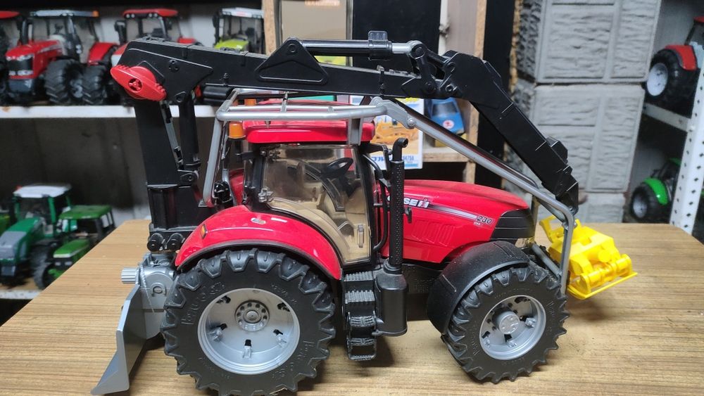 Bruder traktor Case IH leśny