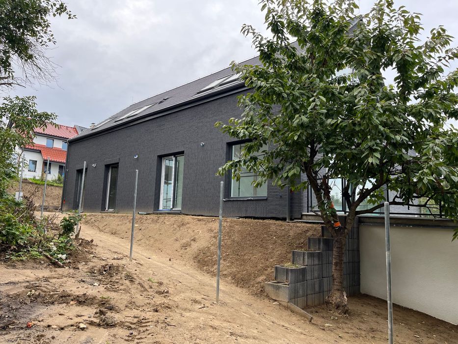 Remonty wykonczenia ocieplenie poddasza Cekolowanie i malowanie