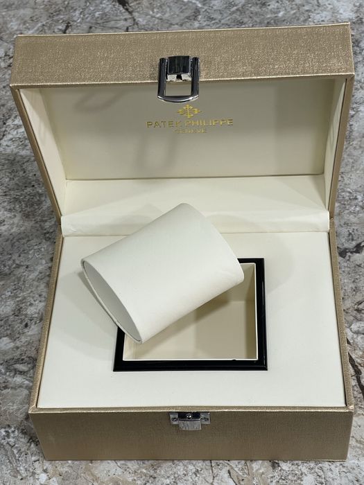 Коробка , бокс для часов Патек Филипп