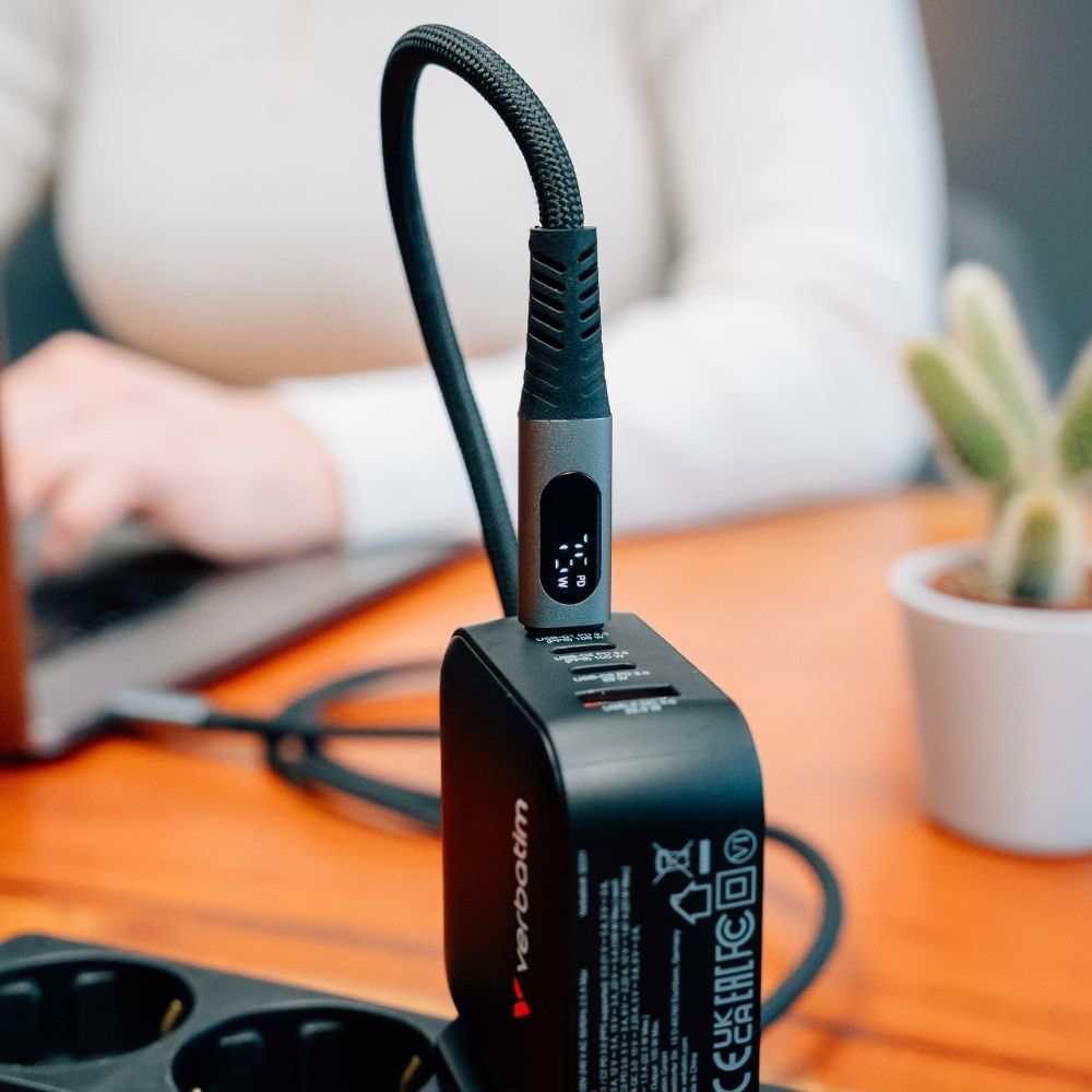 Kabel Verbatim Sync & Charge USB-C do    USB-C 40Gb/s 240W wyświetlacz