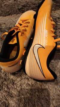 Chuteiras Nike mercurial