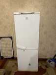 Продам холодильник indesit