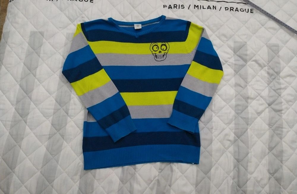 Sweterek chłopięcy rozm. 122
