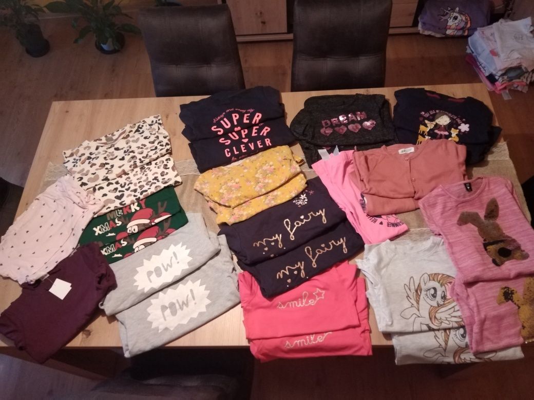 Paka ubrań dla bliźniaczek sukienki koszulki bluzki bluzy 30 szt.